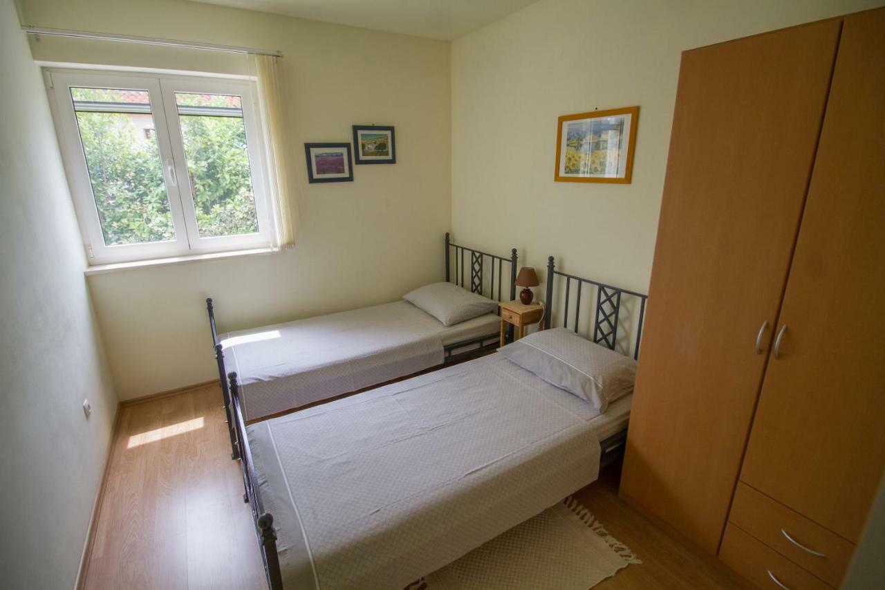Apartments Ivana Ravni Εξωτερικό φωτογραφία